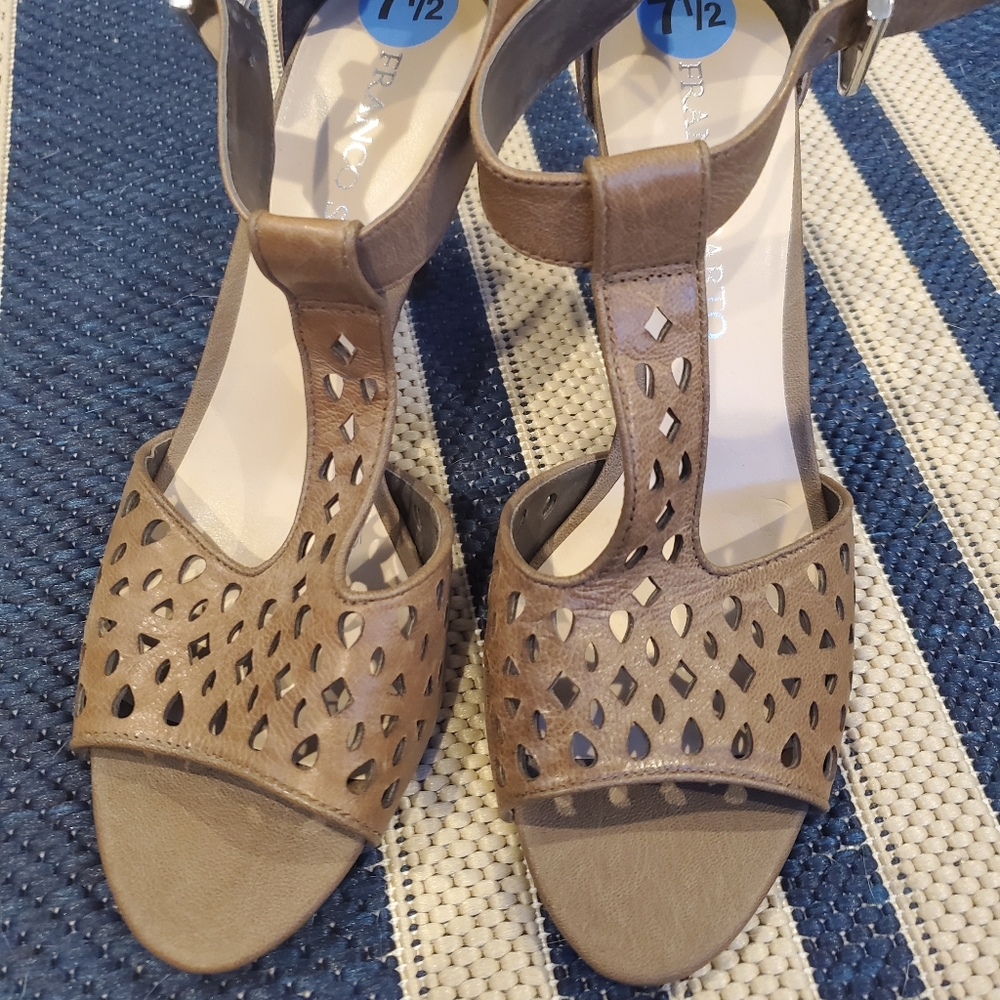 BRAND NEW Franco Sarto heels